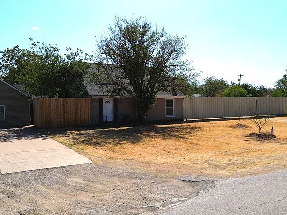 3rd image of 1010 1st St