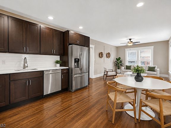 3rd image of 156 Valley Rd Floor 2