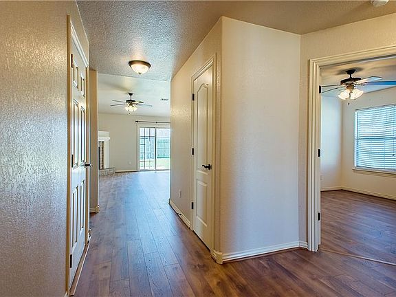 5th image of 4025 W Spring House Dr