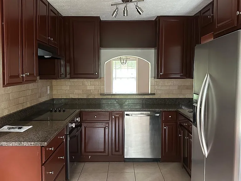 4270 Sugarloaf Pkwy — Photo 14