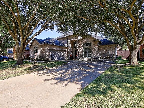 3rd image of 5304 Lebeau Ln