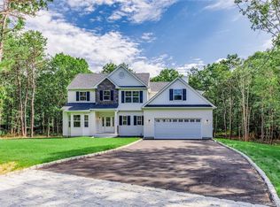 7 9th Street, Center Moriches, NY 11934