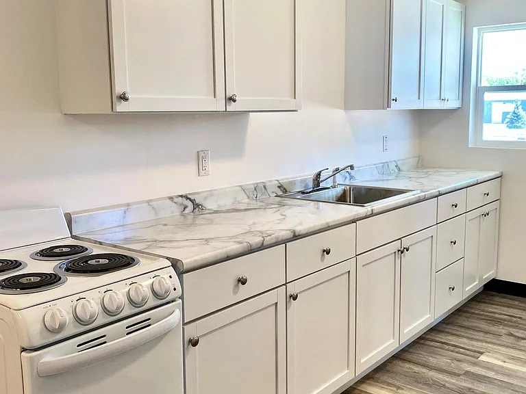 405 Riley Ave #B — Photo 2