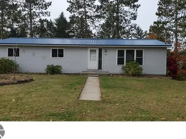 502 S Broad St, Harrison, MI 48625