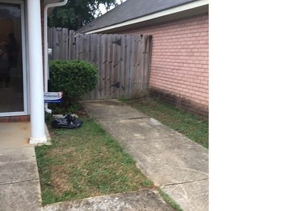 2nd image of 3812 Carriage Oaks Dr
