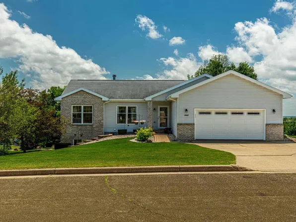 10847 Blue Mountain Avenue, Blue Mounds, WI 53517
