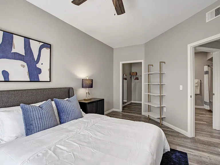Broadleaf Apartments — Photo 7