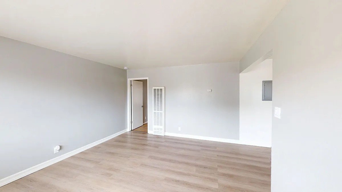 Building Photo - 2320 Buena Vista Ave