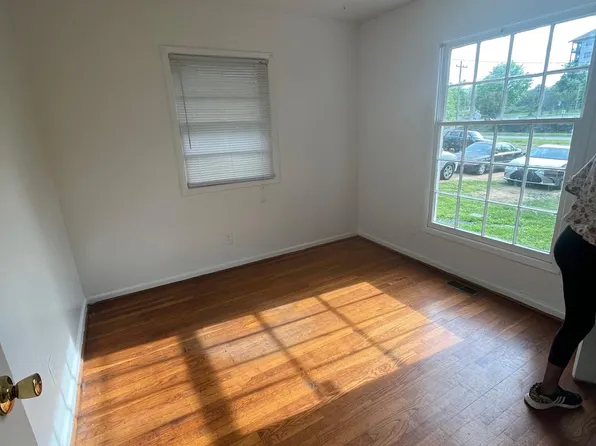 406 Lloyd St, Carrboro, NC 27510
