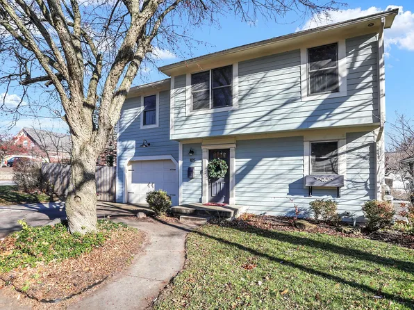 105 N 6th St, Zionsville, IN 46077