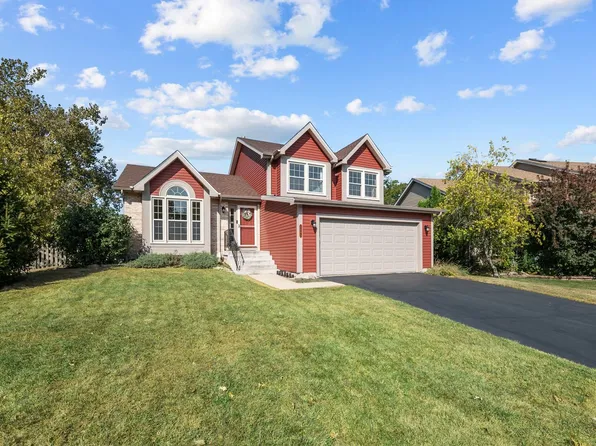 2095 Oaktree Trl, Lake Villa, IL 60046