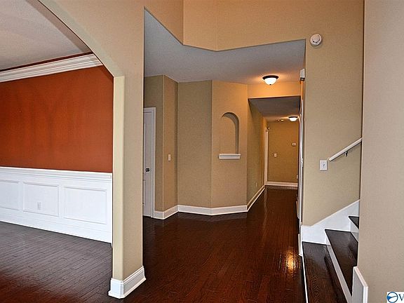 4th image of 115 Huston Ct NW