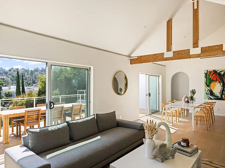 4944 Glacier Dr — Photo 8