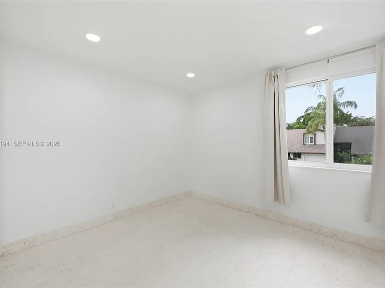 22384 Thousand Pines Ln — Photo 16