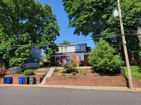 2nd image of 2021 S Quincy St