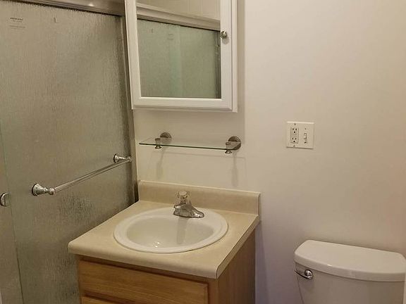 4th image of 1272 Grant Ave #2