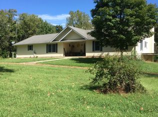 709 E Johnson St, Pocahontas, IL 62275