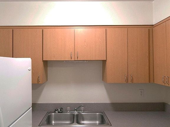 4th image of 300 NW 18th St APT 3