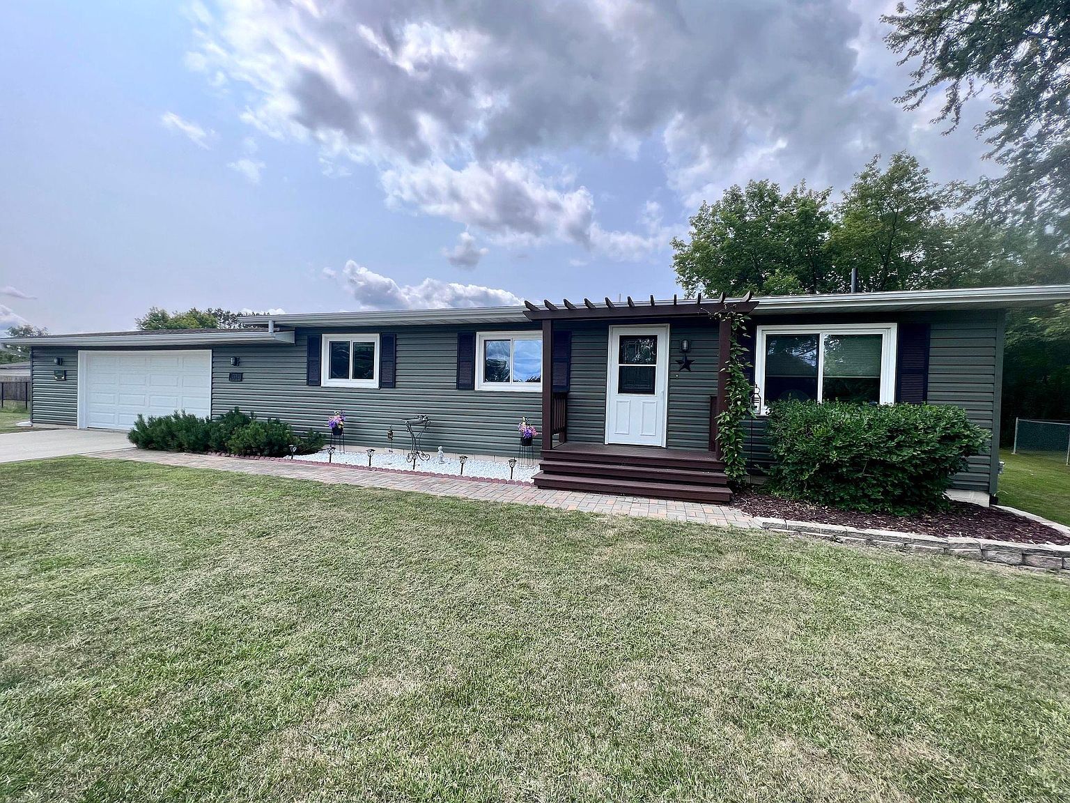 1019 Comstock Dr, Deer River, MN 56636 Zillow