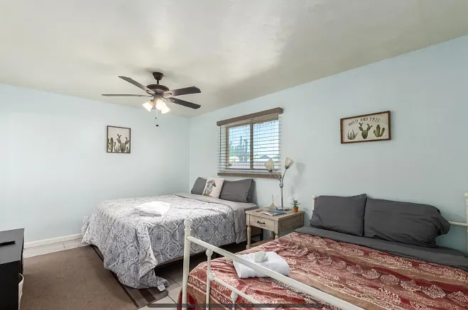W Jasmine St — Photo 6