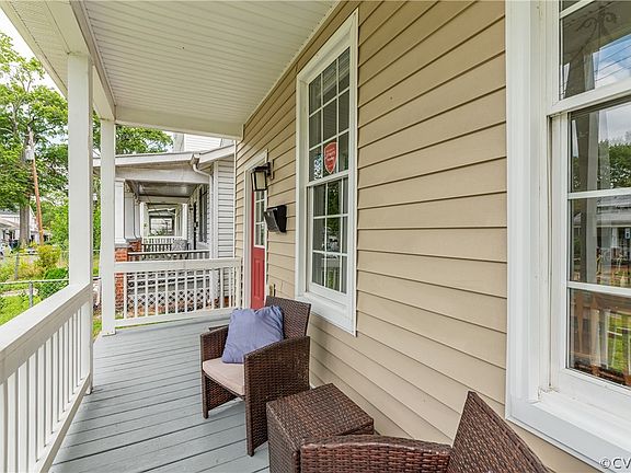 4th image of 1523 Rogers St