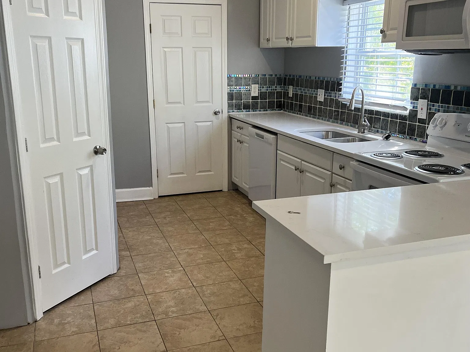 163 Vine Street Northwest - 1 — Photo 3
