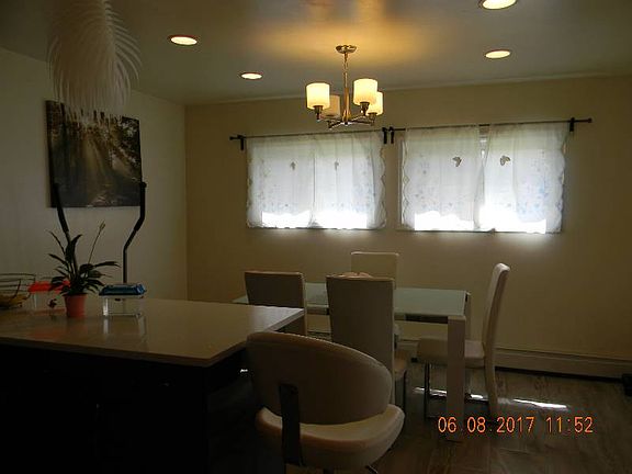 5th image of 2122 Prospect Ave
