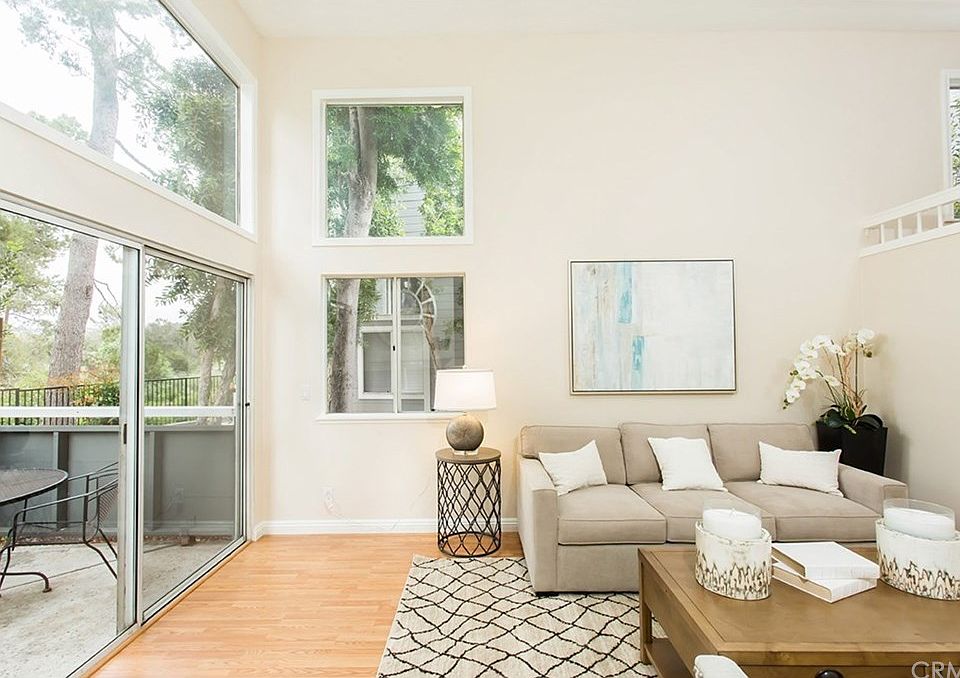 1st image of 24839 Nueva Vista Dr