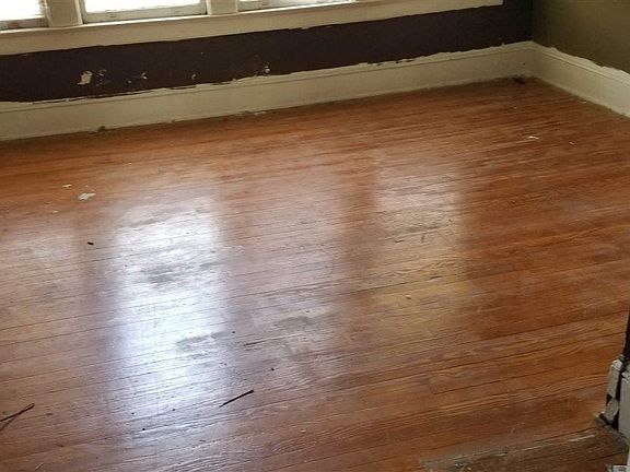 2nd image of 1211 Fayetteville St
