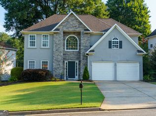 1080 Olde Roswell Grv, Roswell, GA 30075