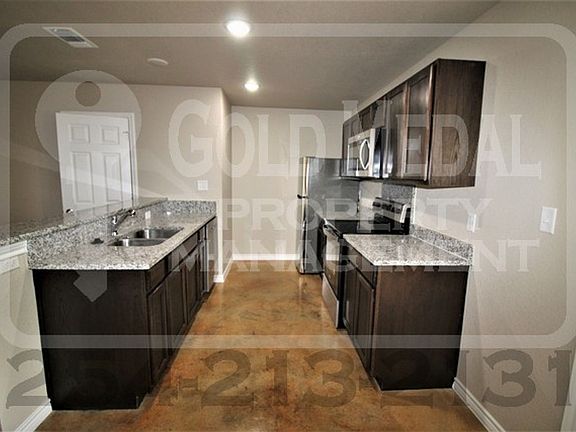 5th image of 516 Raymond St