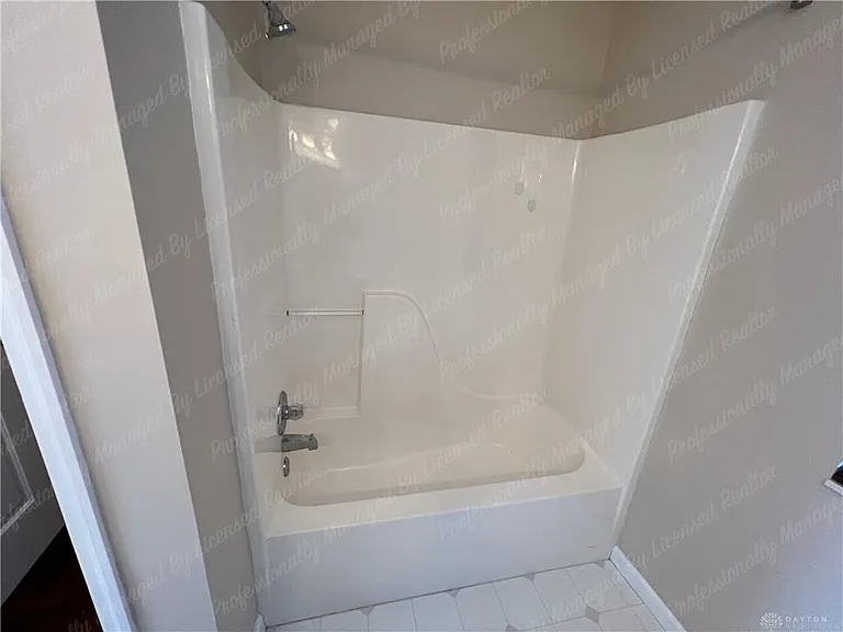 1131 Windsong Trl — Photo 33