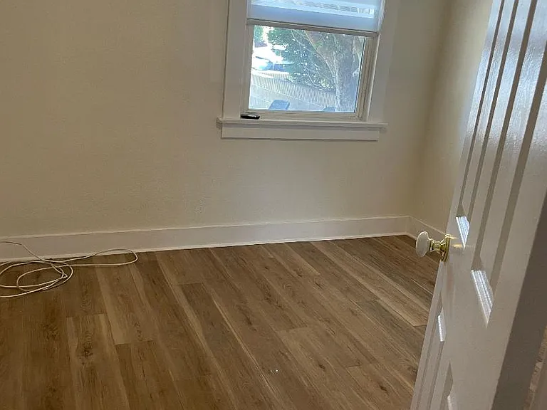 828 Sartori Ave — Photo 12