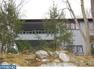 10 Brandywine Falls Rd, Wilmington, DE 19806