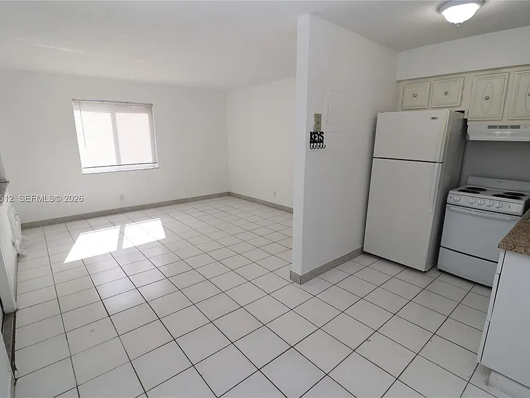59 NW 37th St #5 — Photo 15