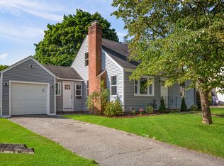 18 Lancaster Ave, Warwick, RI 02886