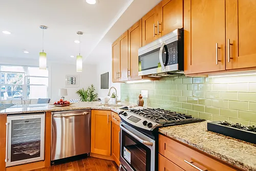 108 Maverick St #1A Photo 1
