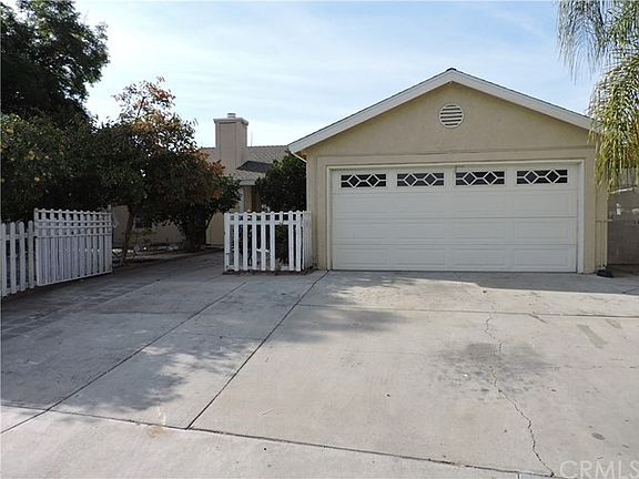 2nd image of 724 Margarita St