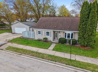 1175 Thomas St, Green Bay, WI 54303