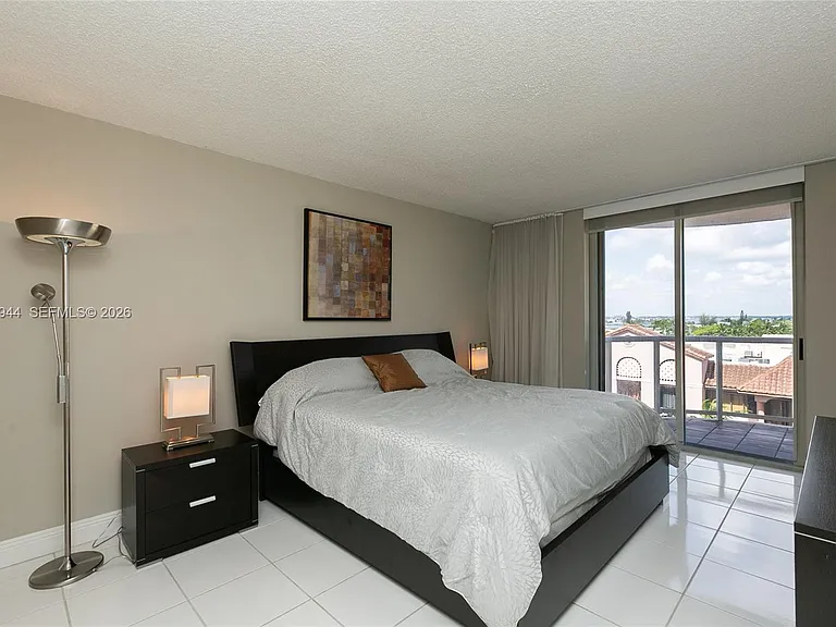 8855 Collins Ave #6F — Photo 10