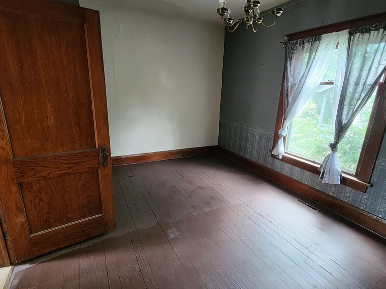 41 S Lakeview Ave — Photo 5
