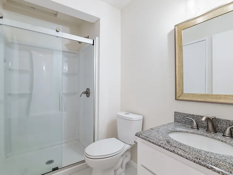 4779 N Cedar Ave #105 — Photo 16