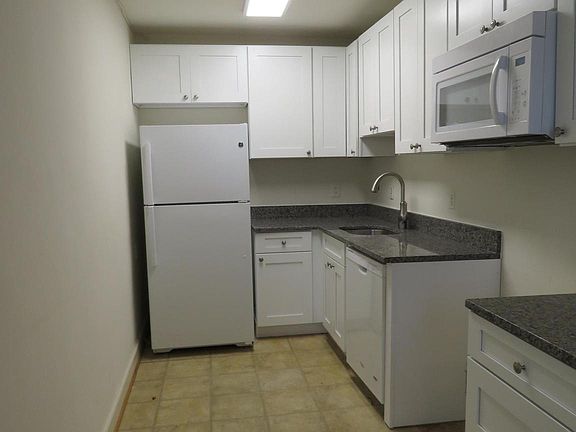 5th image of 715 S Washington St APT C16