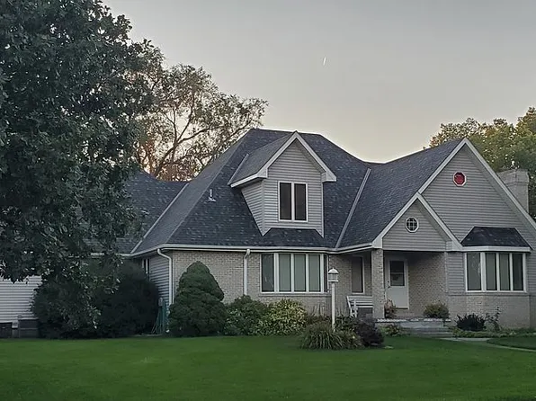1512 Grant St, Saint Paul, NE 68873