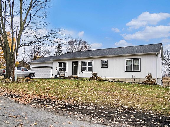 3rd image of 15810 Gorton Rd