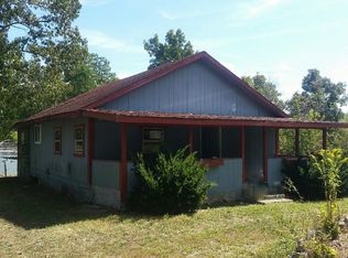 102 E 1st St, Winona, MO 65588