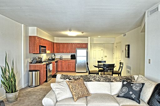 2nd image of 4 Skiff St APT B604