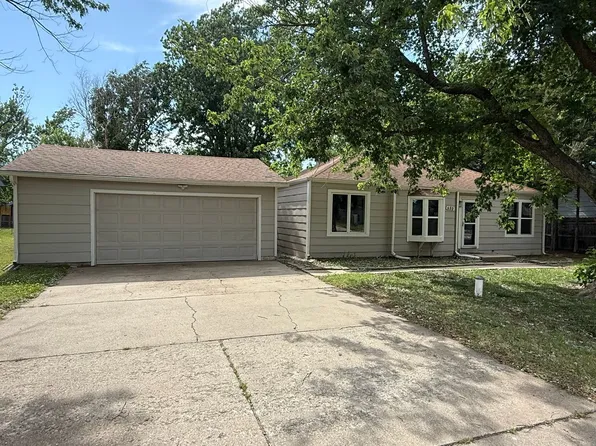 633 N Atherton St, Maize, KS 67101