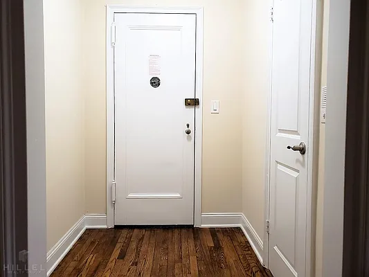 Rented by Hillel Realty Group | media 19