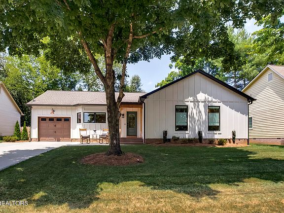 3rd image of 626 Copperfield Dr